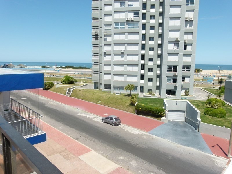 Departamento en alquiler, con parrillero propio